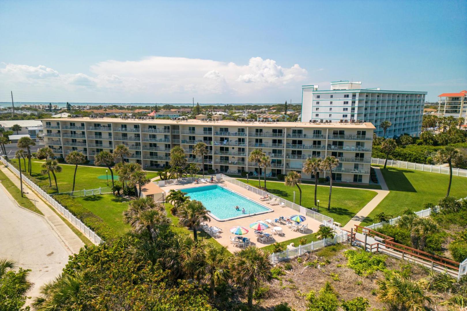 Cocoa Beach Towers Екстериор снимка