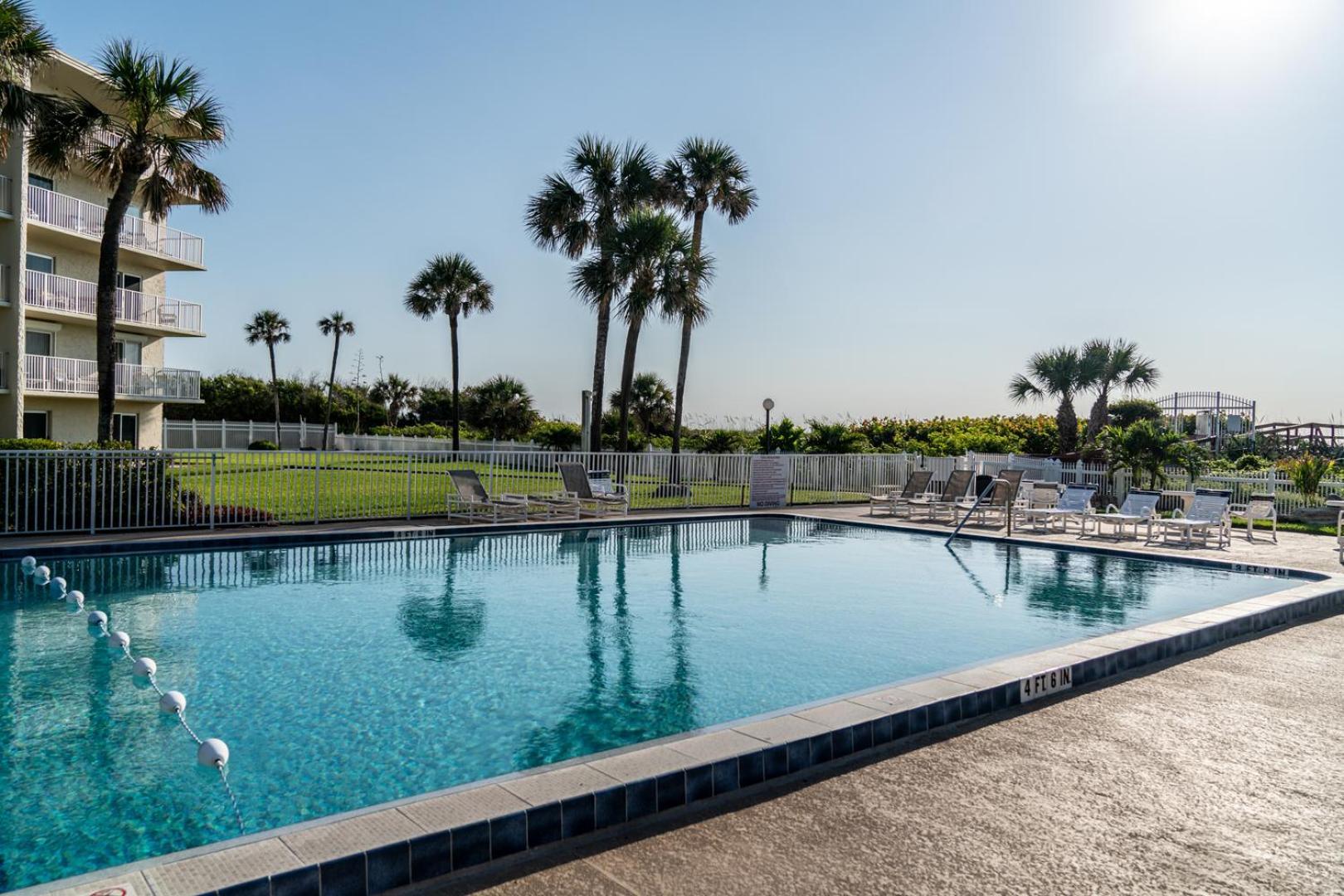 Cocoa Beach Towers Екстериор снимка