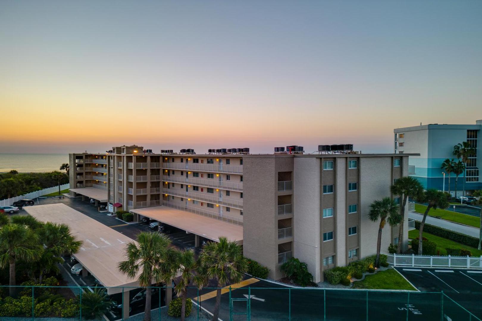 Cocoa Beach Towers Екстериор снимка