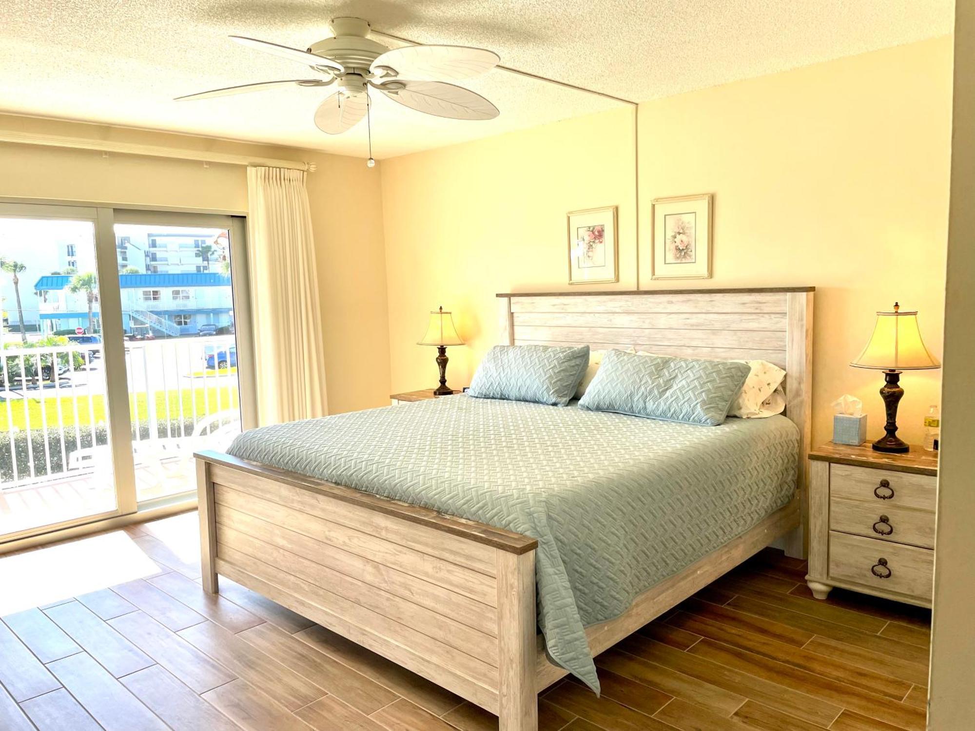 Cocoa Beach Towers Стая снимка