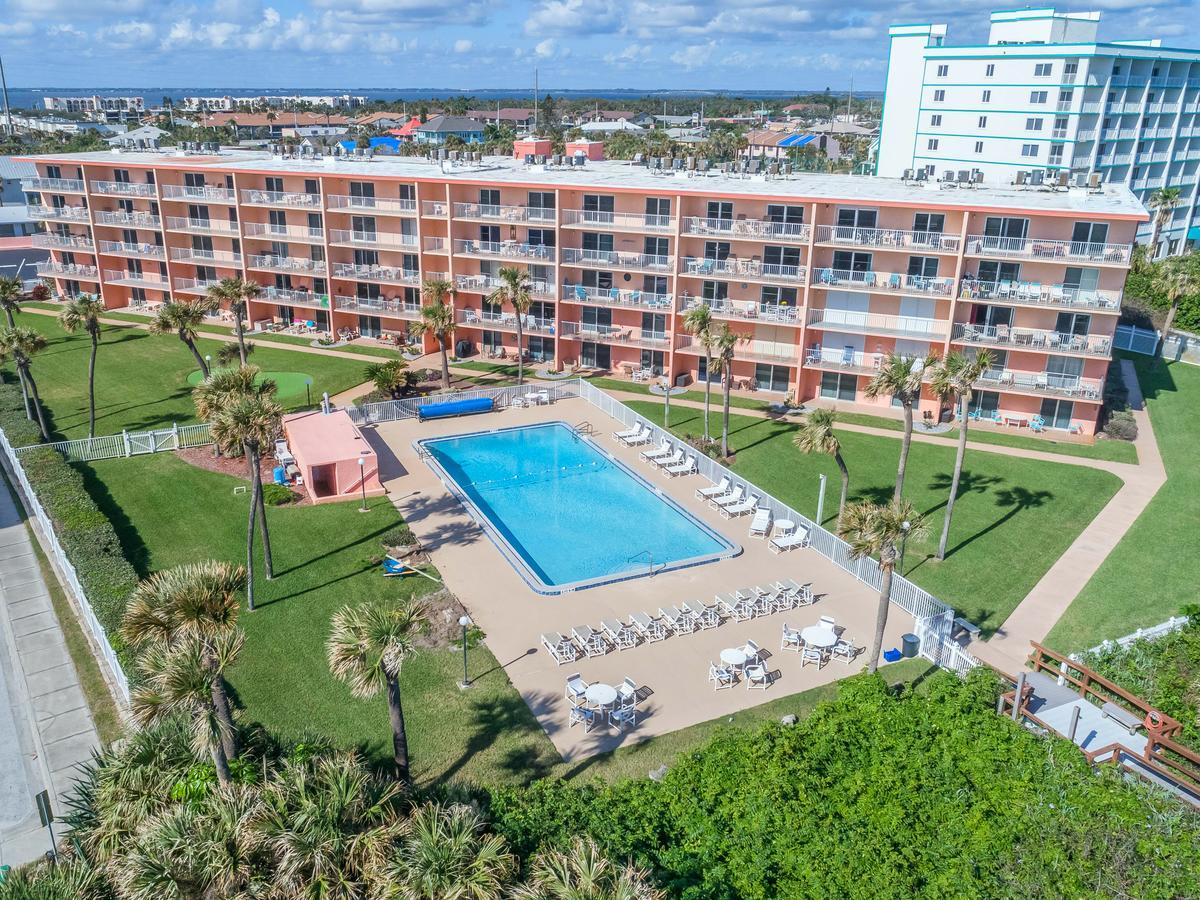 Cocoa Beach Towers Екстериор снимка